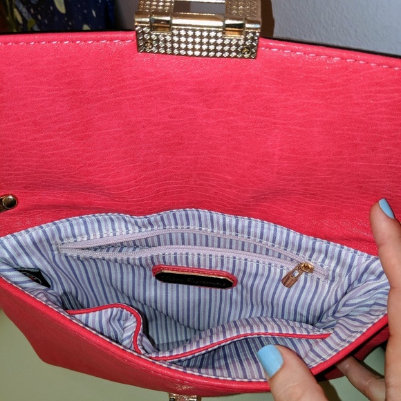 Urban Expressions Clutch/Bag - Picture 6 of 8